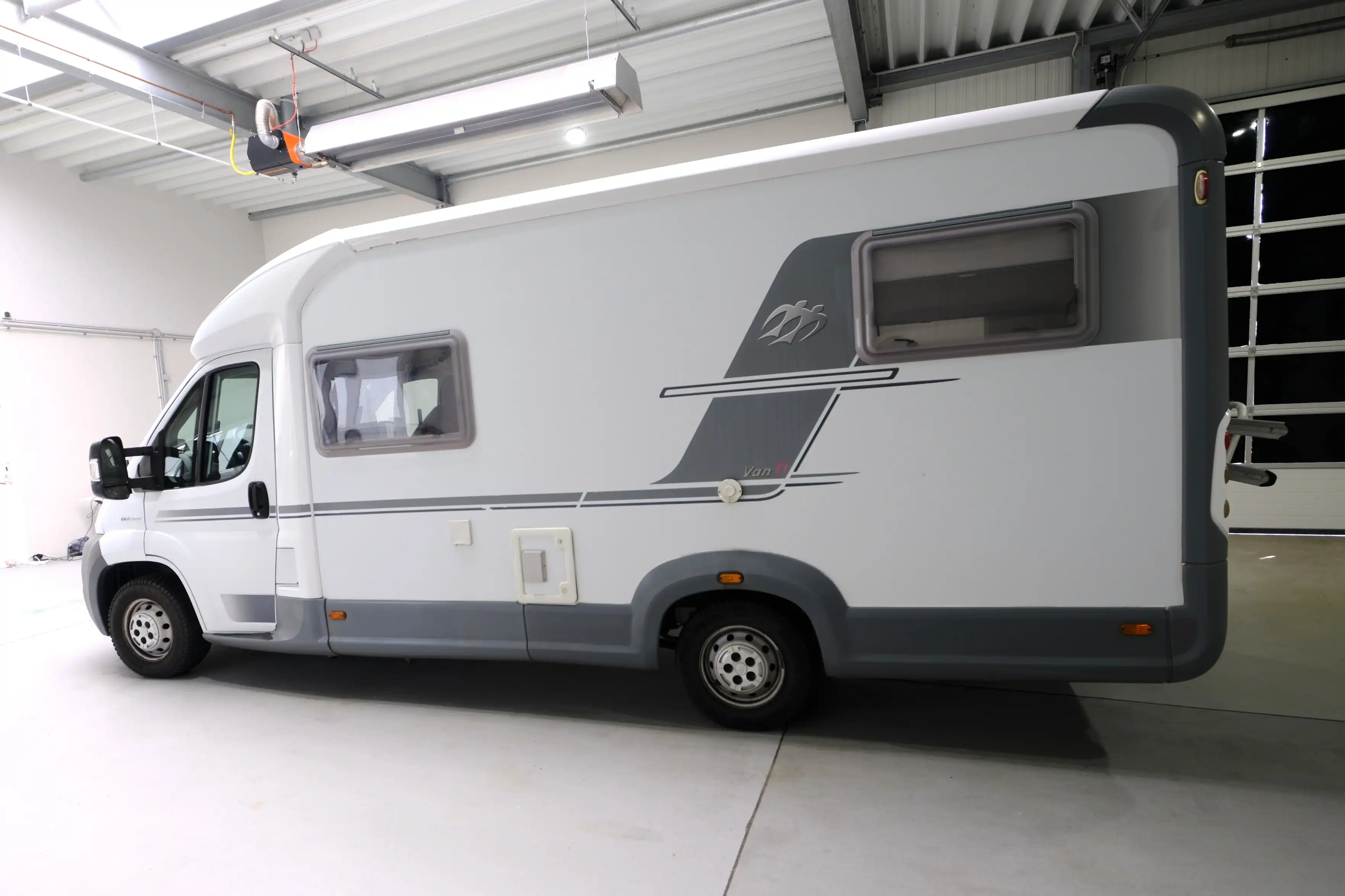KNAUS VAN TI 600 ME